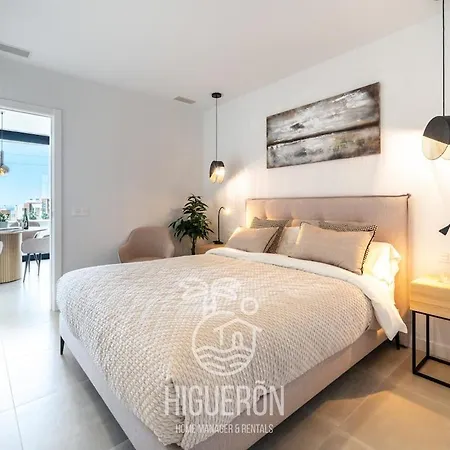 Higueron Luz Del Sur * Фуэнхирола